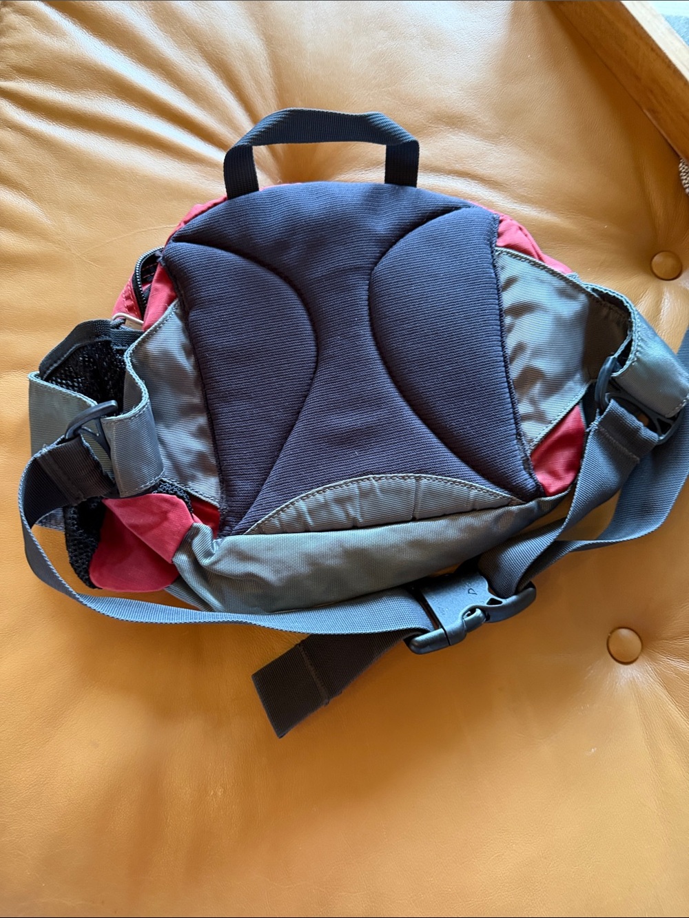 Vintage REI Gray and Red Waist Pack with Front Mesh Pocket - Picture 7 of 8